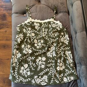 Green/ tank top! Size: woman’s M